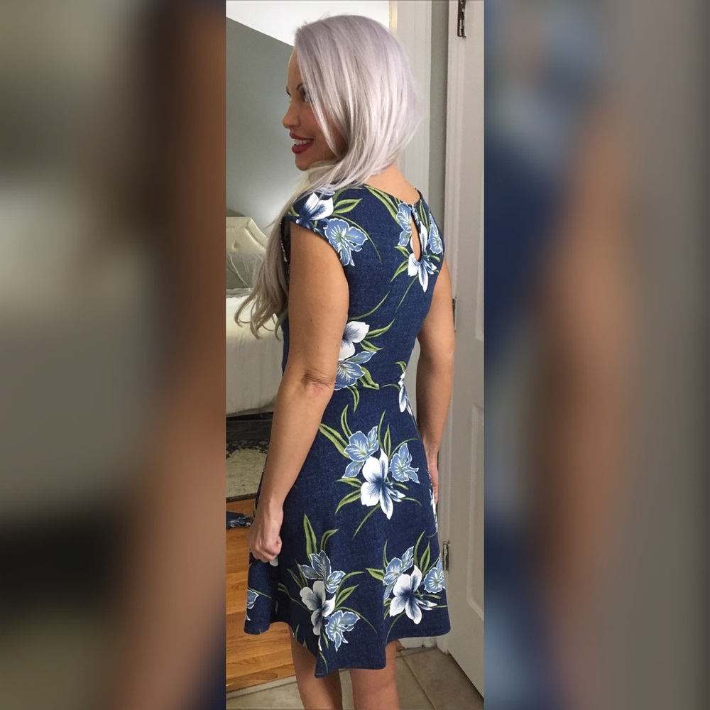 💕LAST 1! Denim Blue Floral Cap Sleeve Dress! - Picture 2 of 2